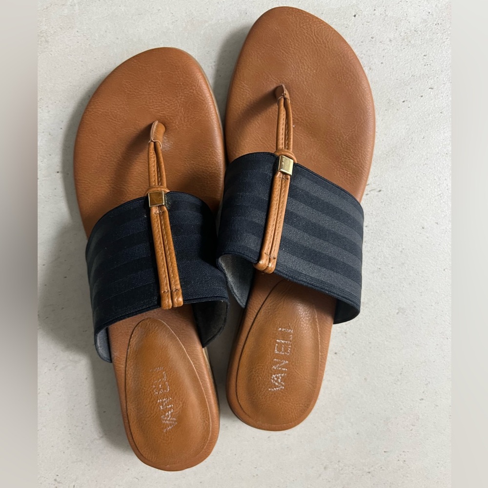 Vaneli flip flops